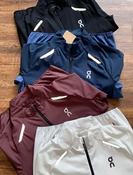 On Running Windbreaker White Jacket - 12