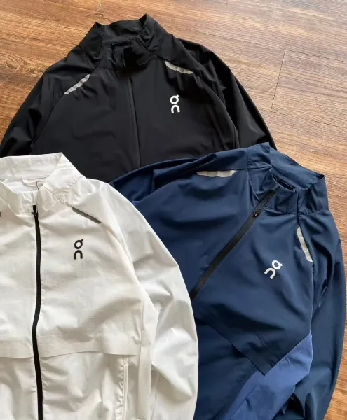 On Running Windbreaker White Jacket - 5