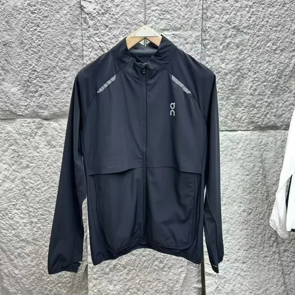 On Running Windbreaker White Jacket - 18