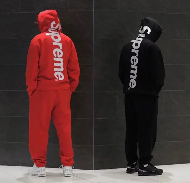 Supreme Trousers Logo Print Sweatpants product detail image 12