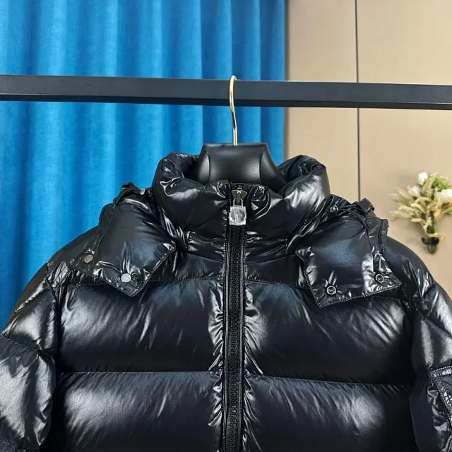 Moncler Down Jackets Short shiny hooded puffer jacket product detail image 5