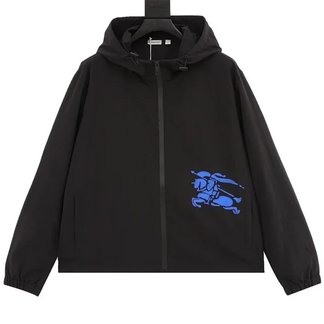 Burberry Jackets Hooded zip jacket with Equestrian Knight print product detail image 2