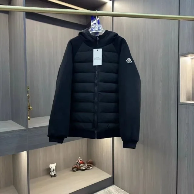 Moncler Jackets Hooded quilted puffer jacket with contrast sleeves product detail image 5