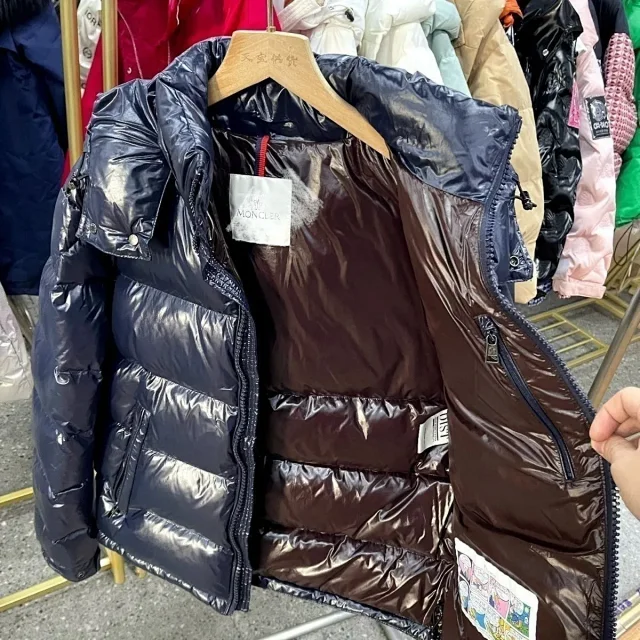 Moncler Down Jackets Hooded glossy quilted puffer jacket product detail image 5
