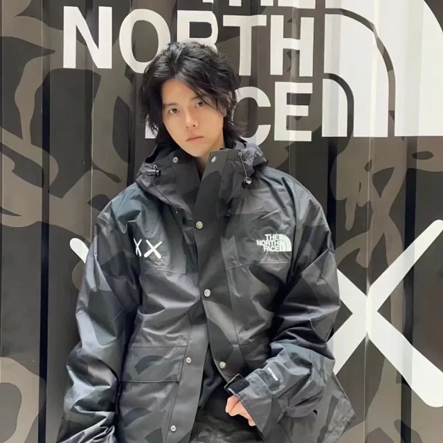 The North Face Jackets Hooded camouflage jacket with double-X graphic product detail image 4