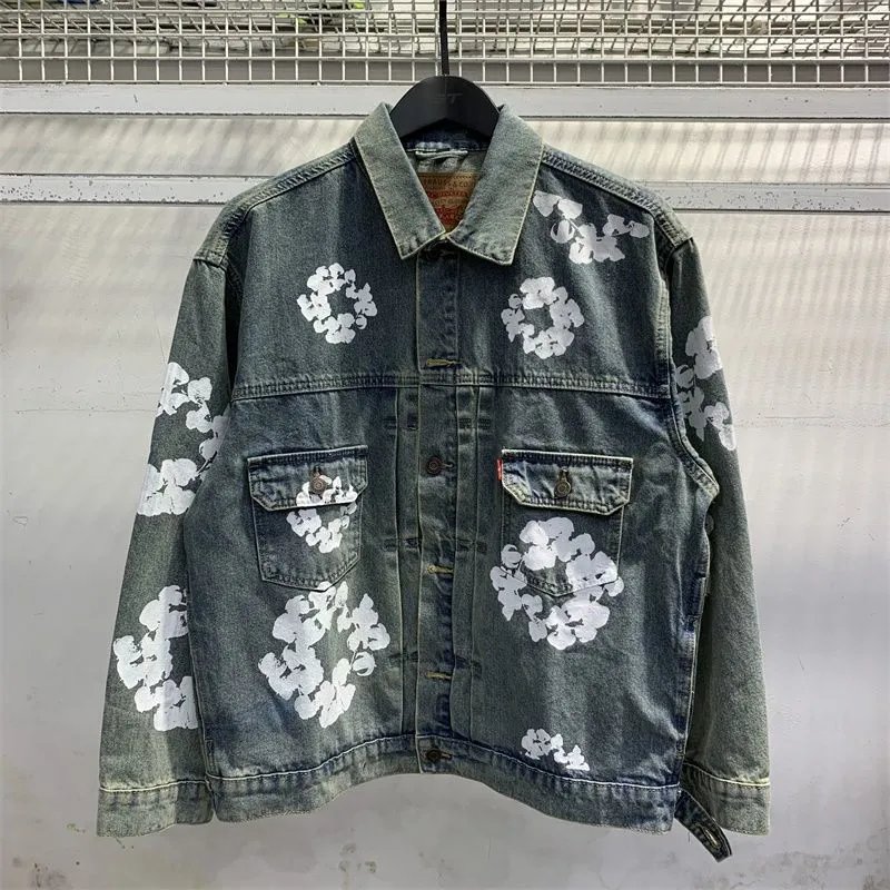 Levi's Trucker Jacket White Floral Print Denim-Jacket - 8