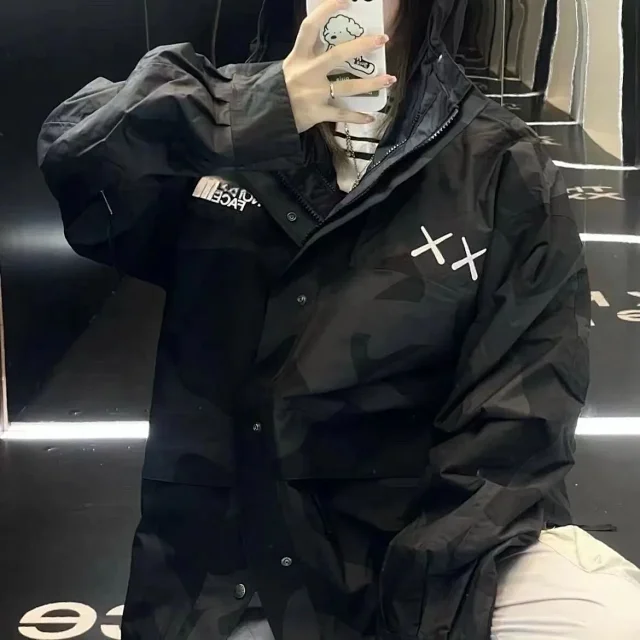 The North Face Jackets Hooded camouflage jacket with double-X graphic product detail image 7