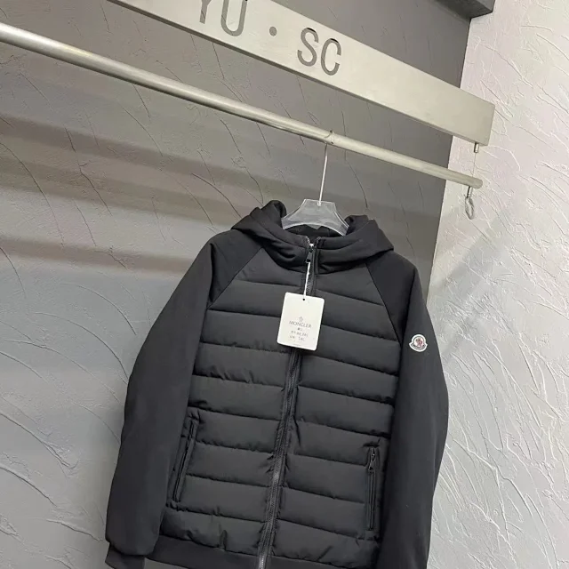 Moncler Jackets Hooded quilted puffer jacket with contrast sleeves product detail image 4