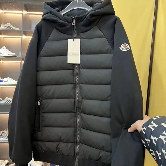Moncler Jackets Hooded quilted puffer jacket with contrast sleeves product detail image 9