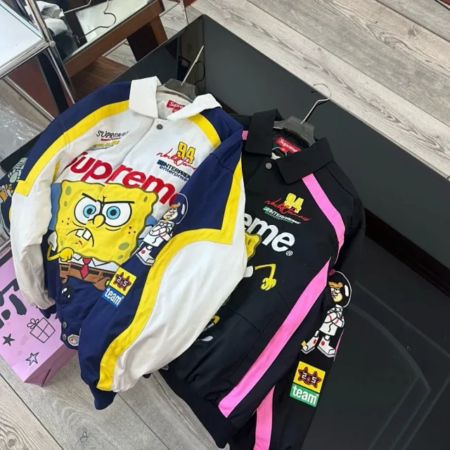 Supreme Jackets SpongeBob Graphic Bomber Jacket product detail image 6