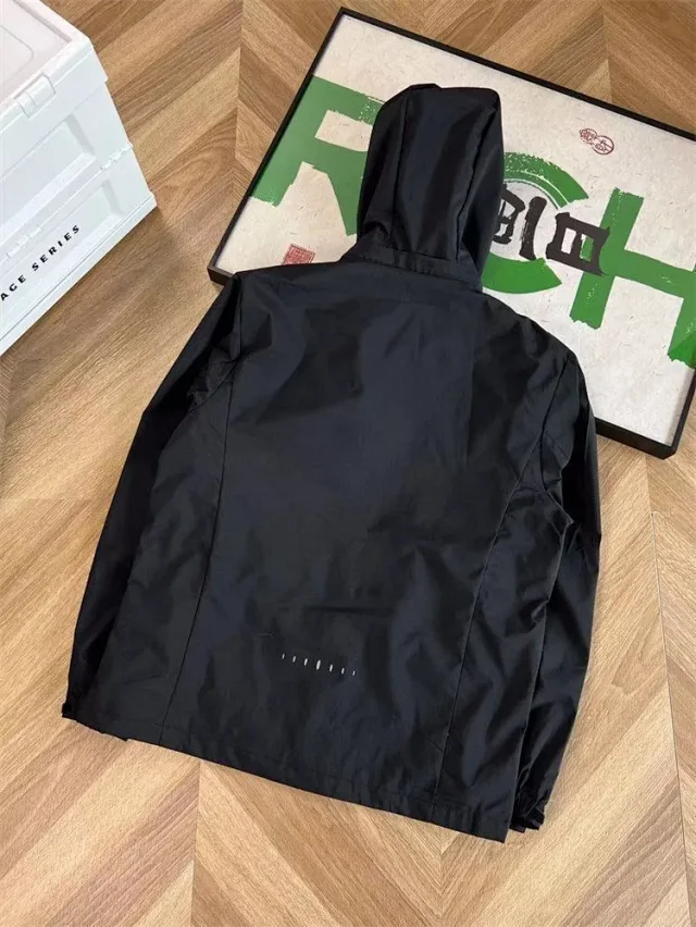 Under Armour Jackets Hooded zip-up jacket product detail image 11
