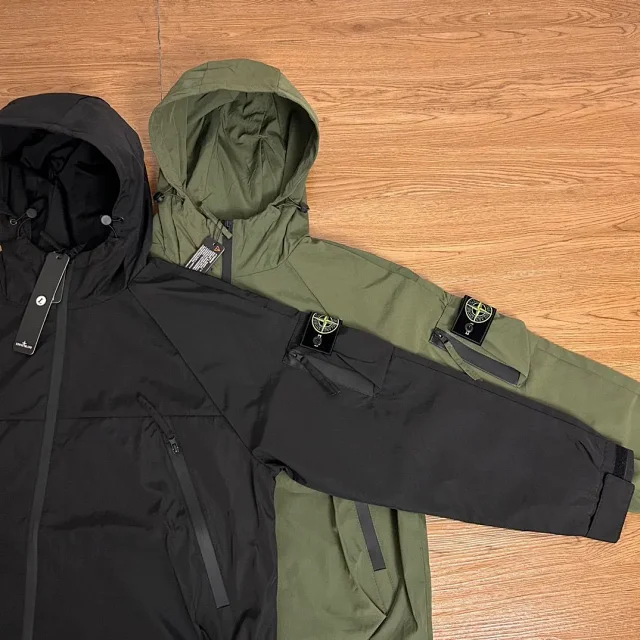 Stone Island Jackets Hooded zip-front jacket with diagonal zip pockets product detail image 7