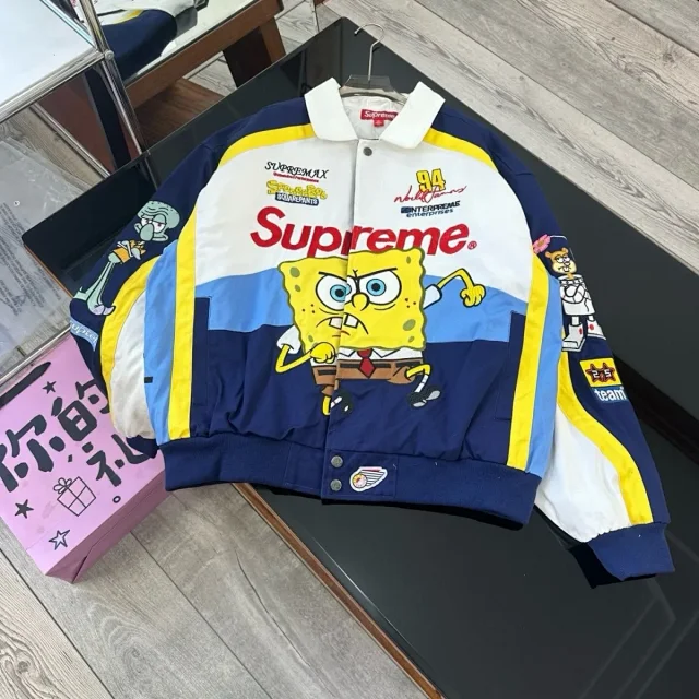 Supreme Jackets SpongeBob Graphic Bomber Jacket product detail image 1