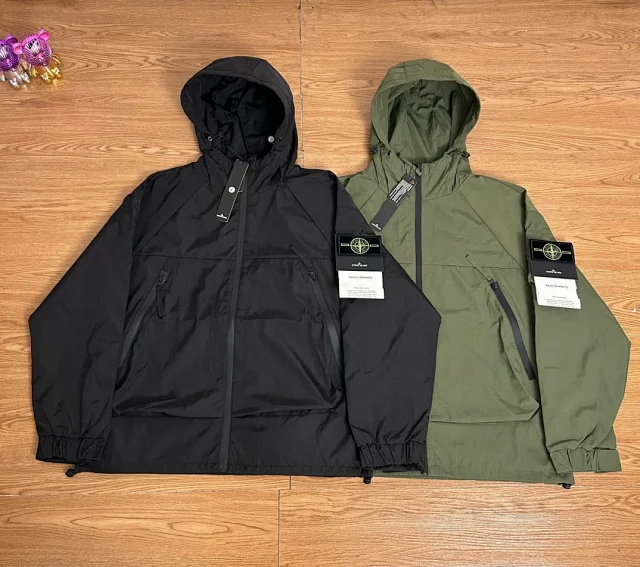 Stone Island Jackets Hooded zip-front jacket with diagonal zip pockets product detail image 3