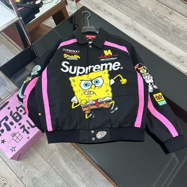 Supreme Jackets SpongeBob Graphic Bomber Jacket product detail image 3