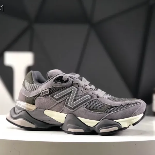 New Balance 9060 Gray Chunky Sneakers - 20