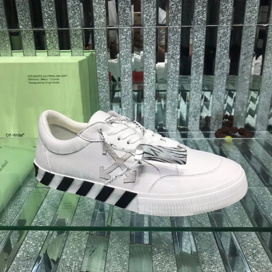 Off-White Vulcanized Low Canvas White Black OMIA085C99FAB0010110