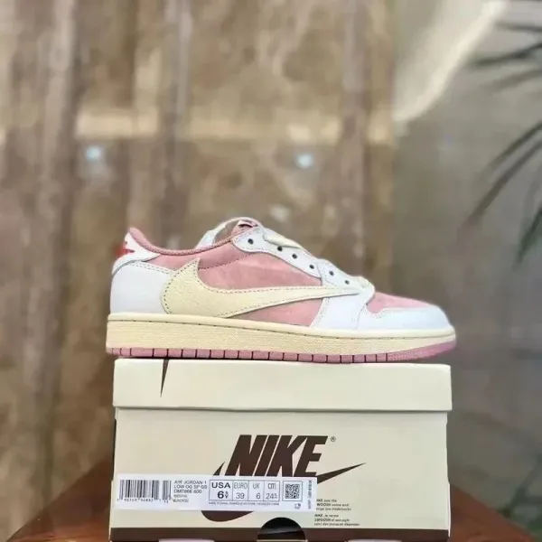 Air Jordan 1 Low OG SP 'Pink Foam' Sneakers - 1