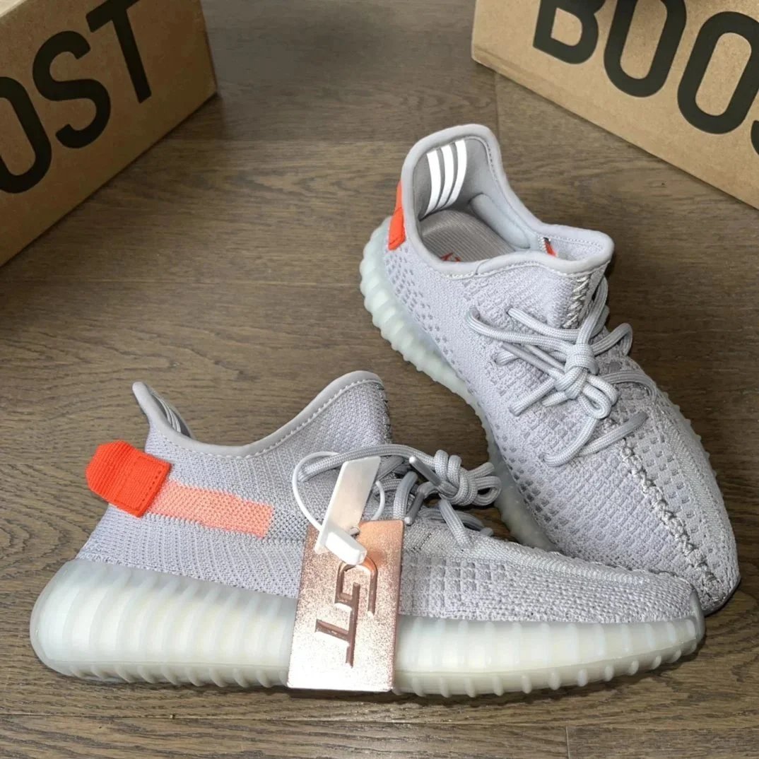 Adidas Yeezy Boost 3