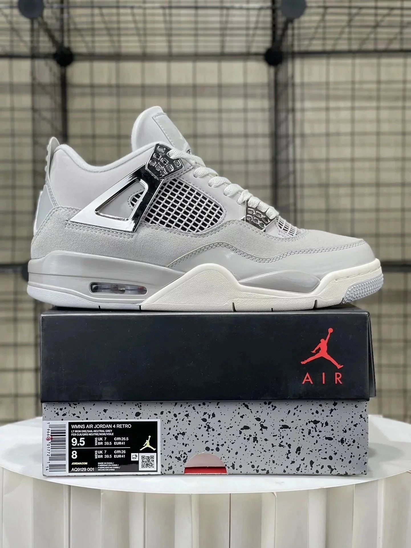 Air Jordan 4 Neutral