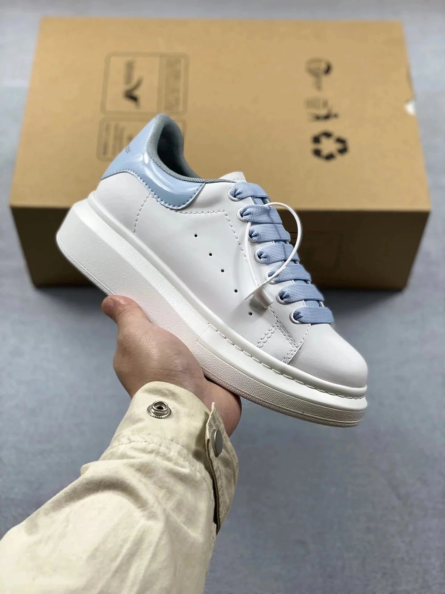 Alexander McQueen Wh