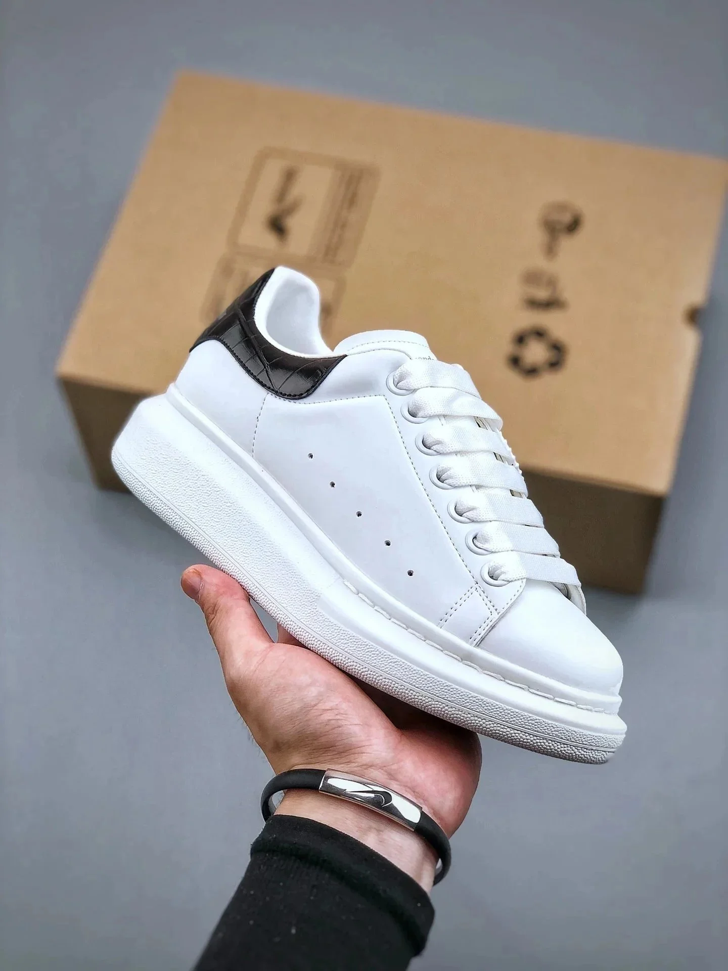 Alexander McQueen Wh