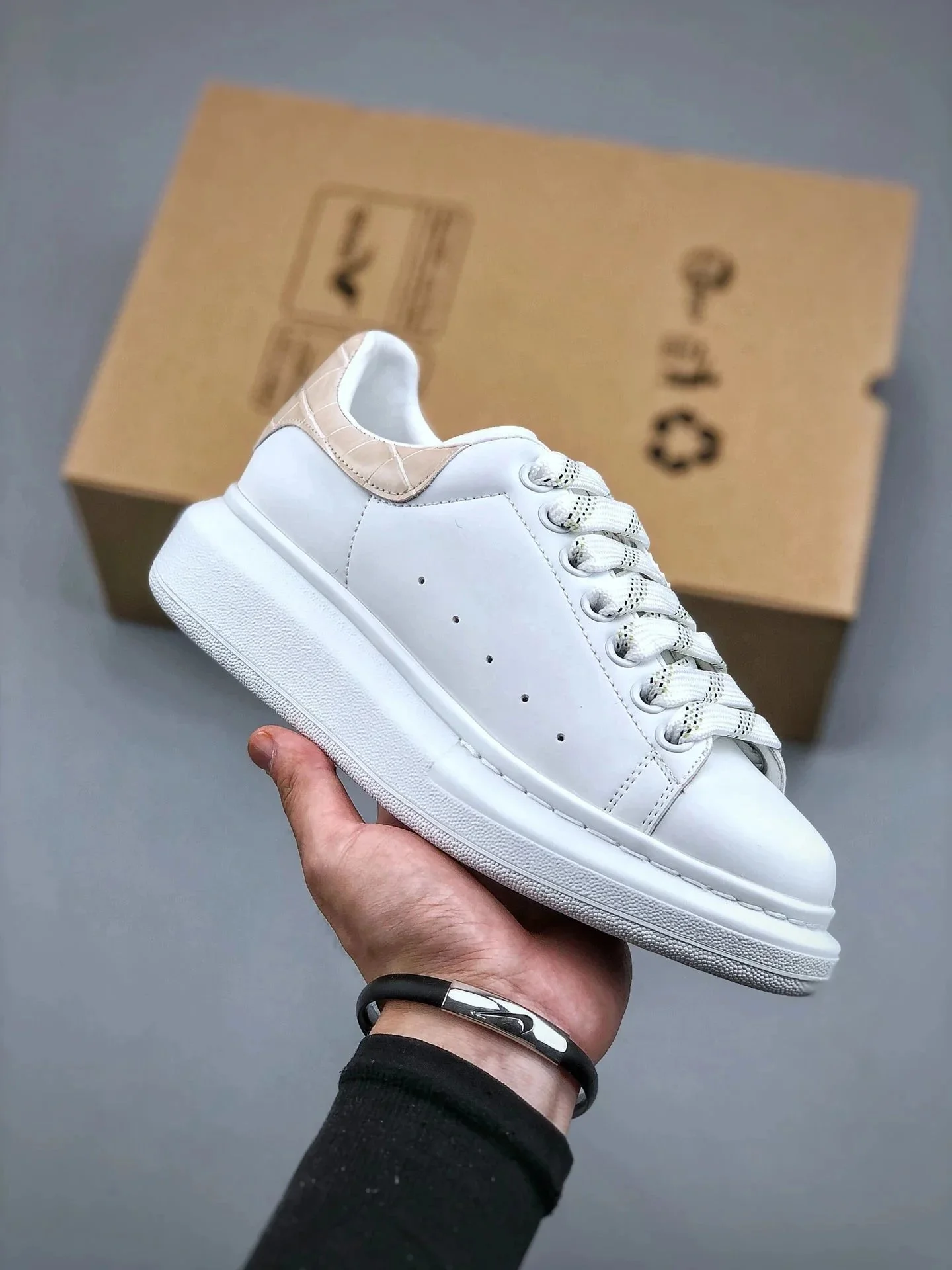 Alexander McQueen Wh