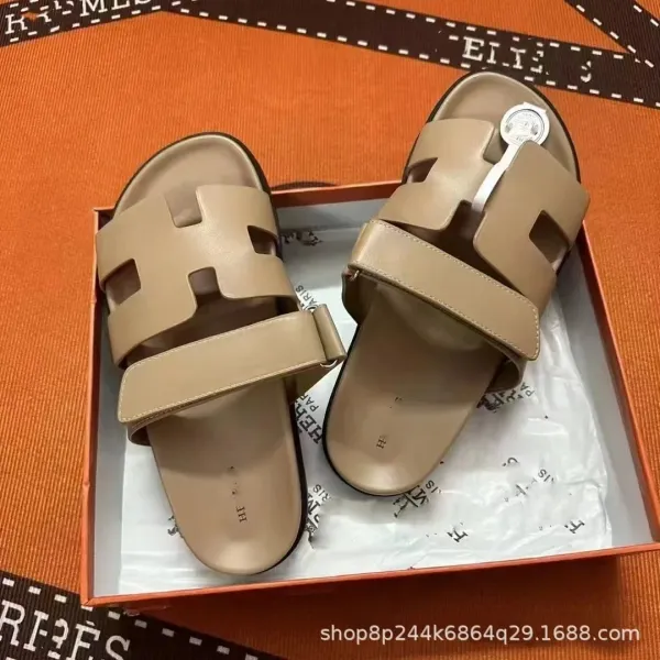 Hermès Oran Sandals Beige Leather Slippers - 1