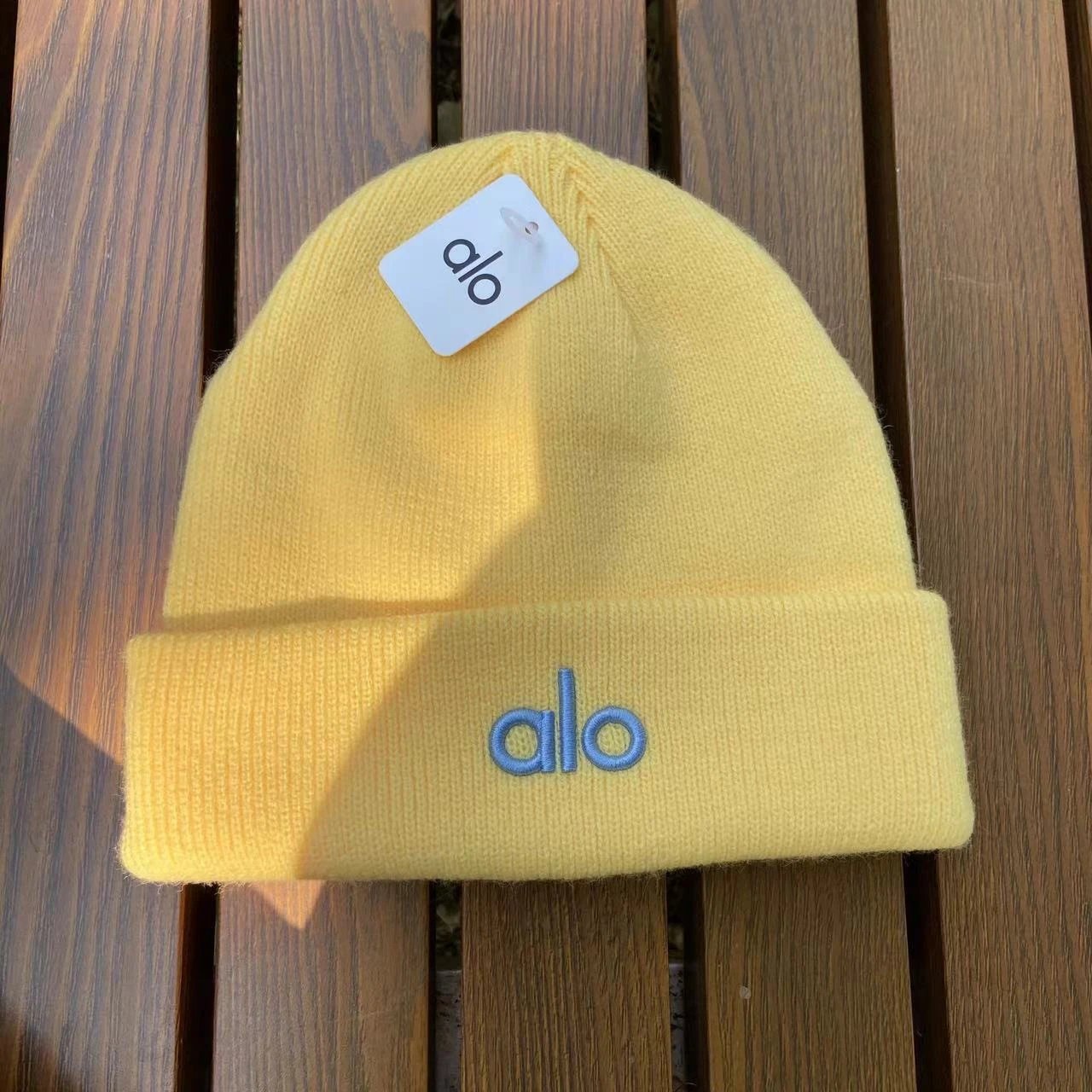 Alo Yoga Beanie Gray Knit Hat - 11