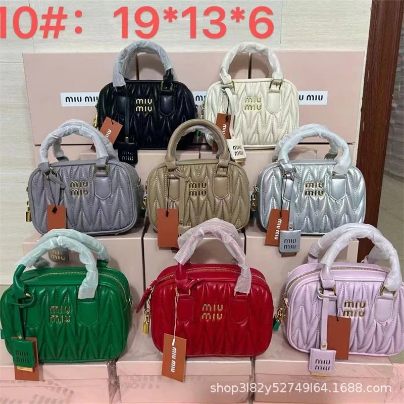 新款2024高级感褶皱保龄球迷你小包