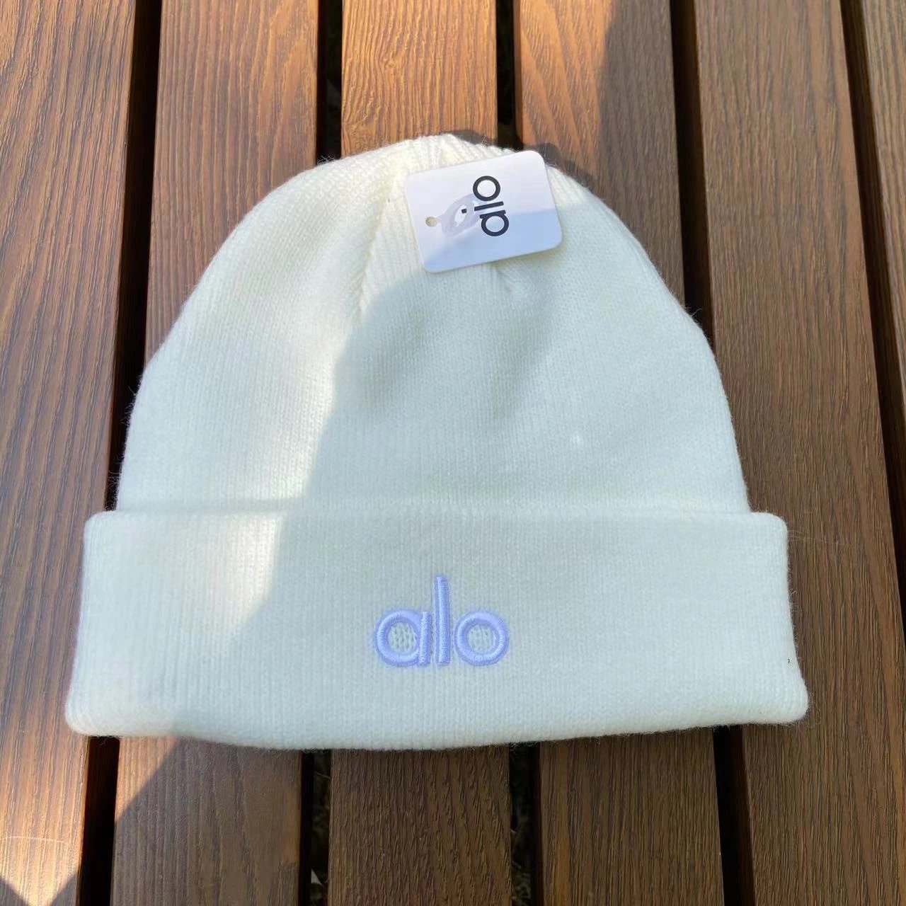 Alo Yoga Beanie Gray Knit Hat - 21