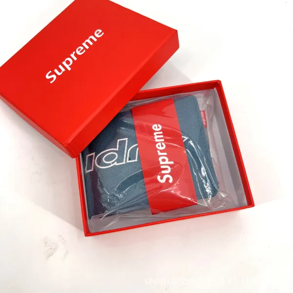Supreme x JNCO Camo Print Short Wallet - 4