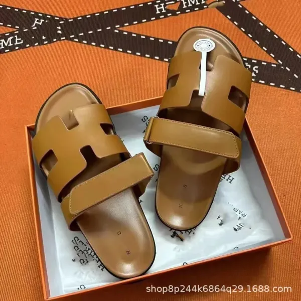 Hermès Oran Sandals Camel Leather Slippers - 1