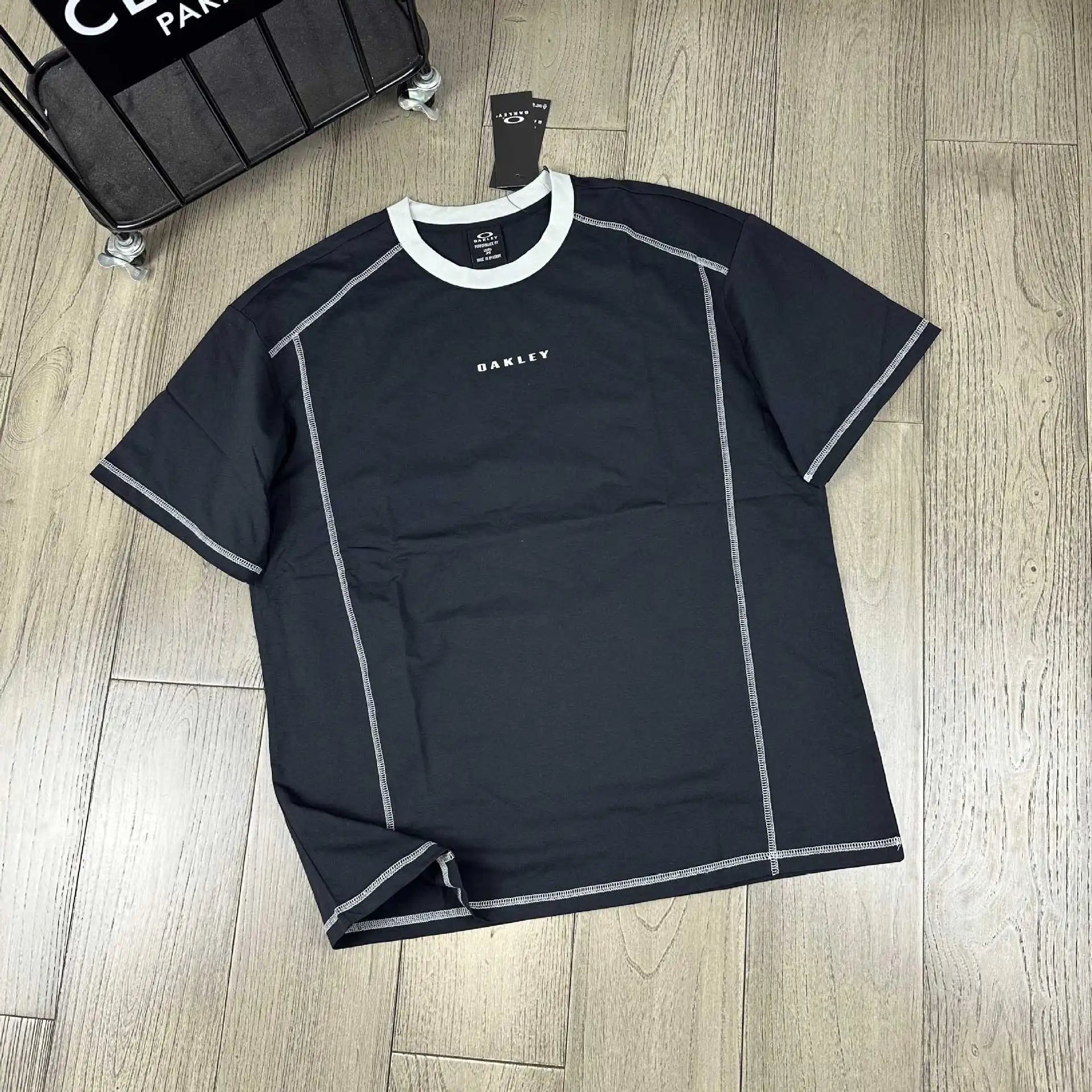 Letter Print Couple T-Shirt photo 2