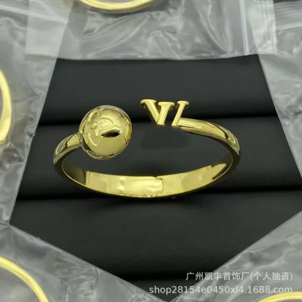 Louis Vuitton LV Circle Ring Gold Jewelry - 1