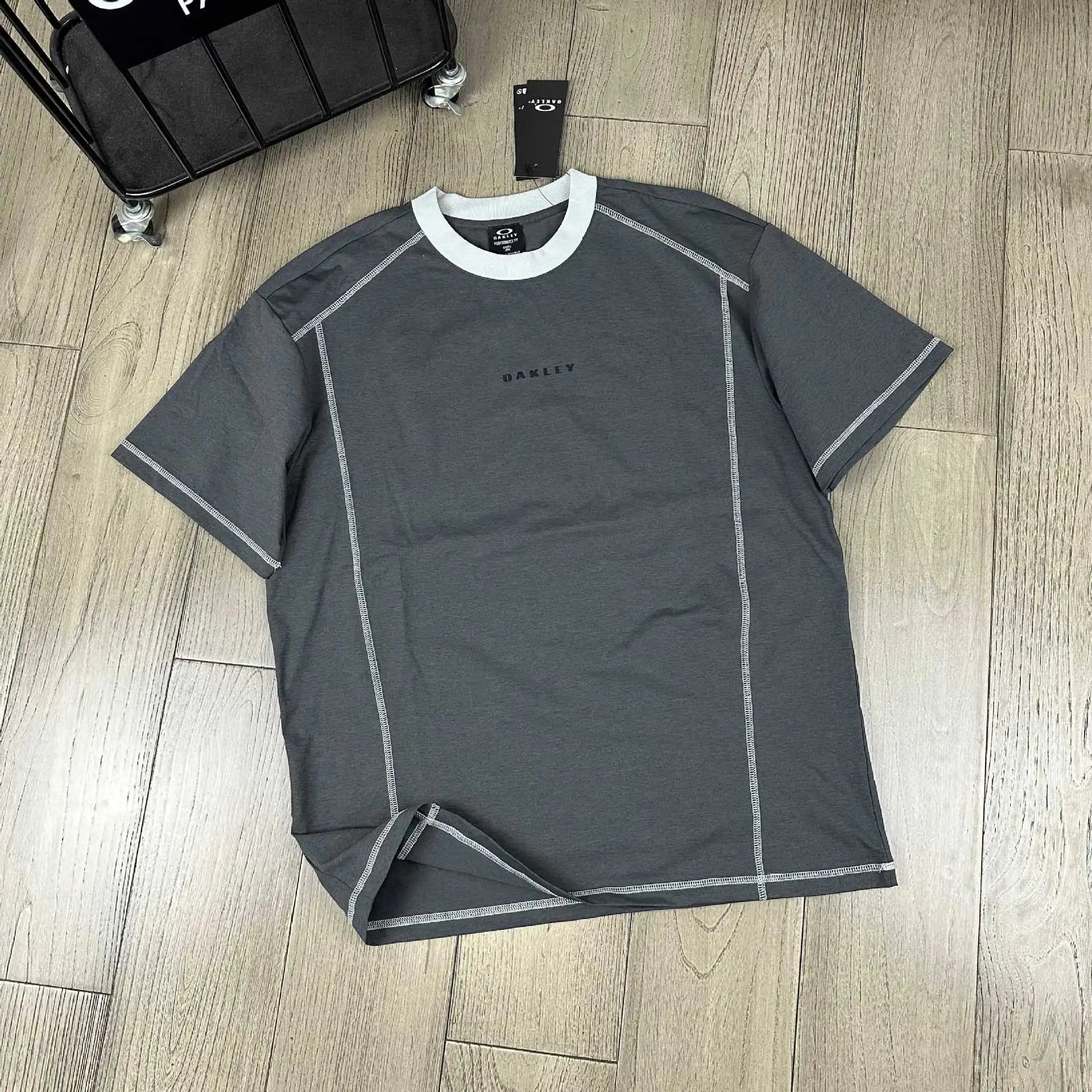 Letter Print Couple T-Shirt photo 4