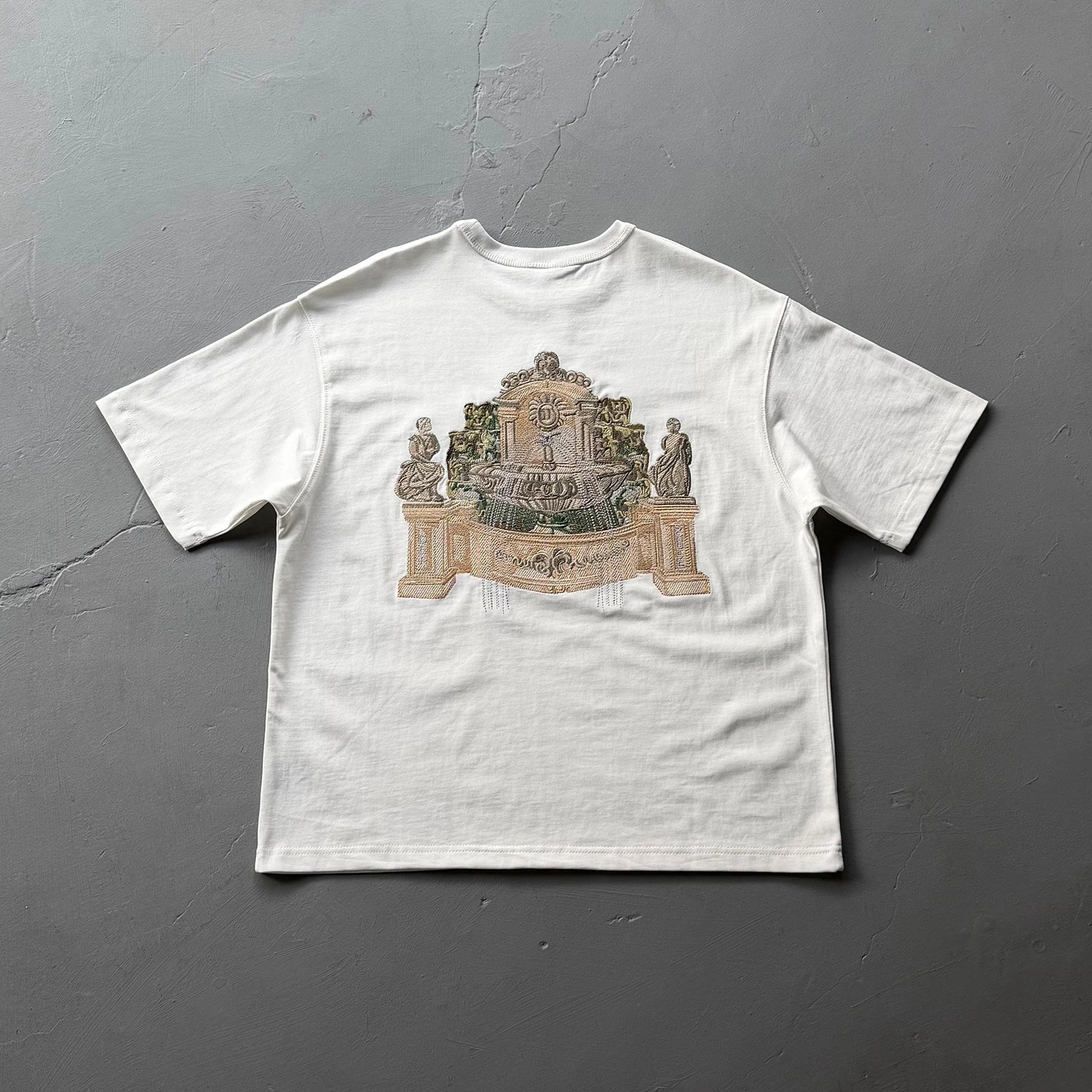 Vintage Embroidered Jacquard Fountain Short Sleeve T-shirt