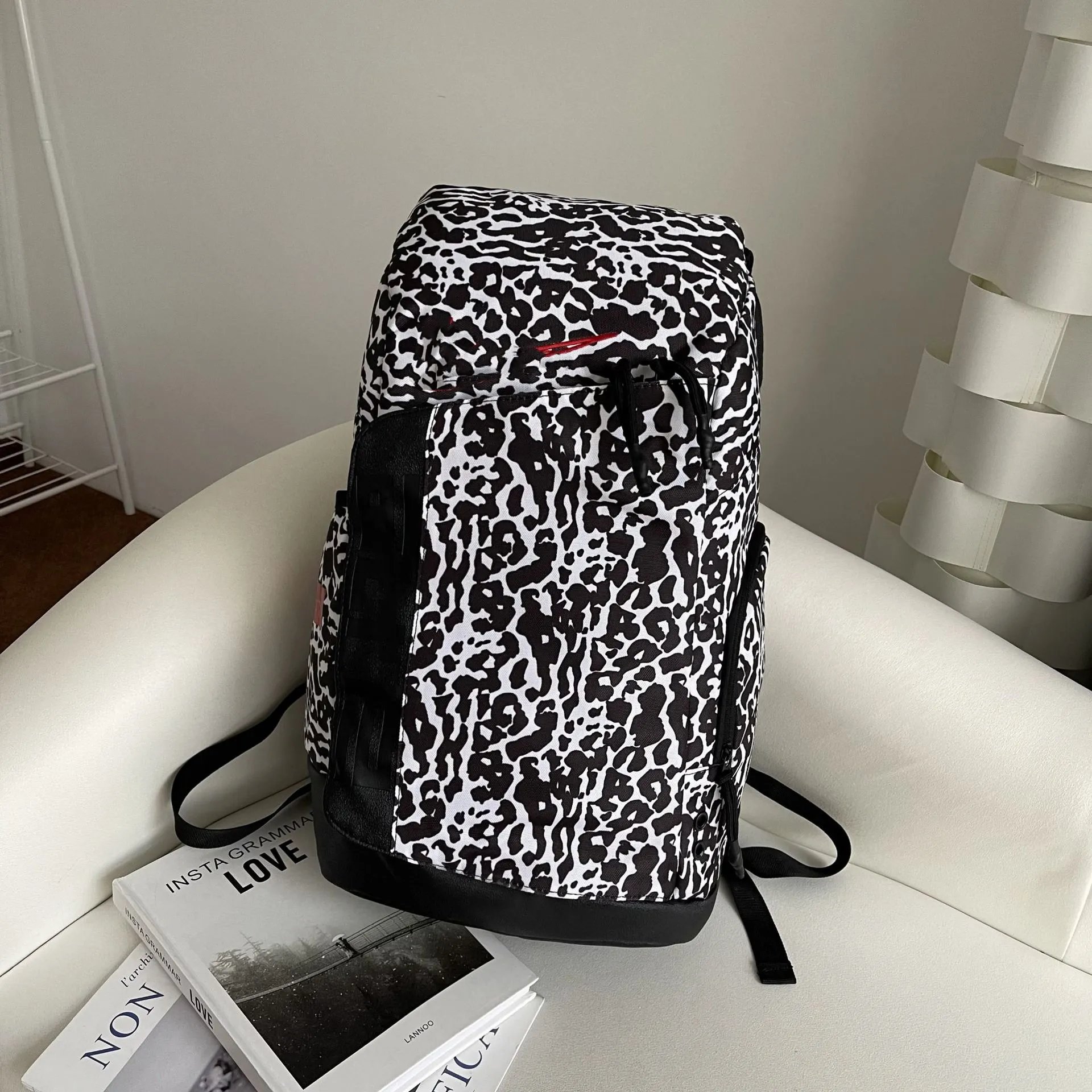 Camouflage white