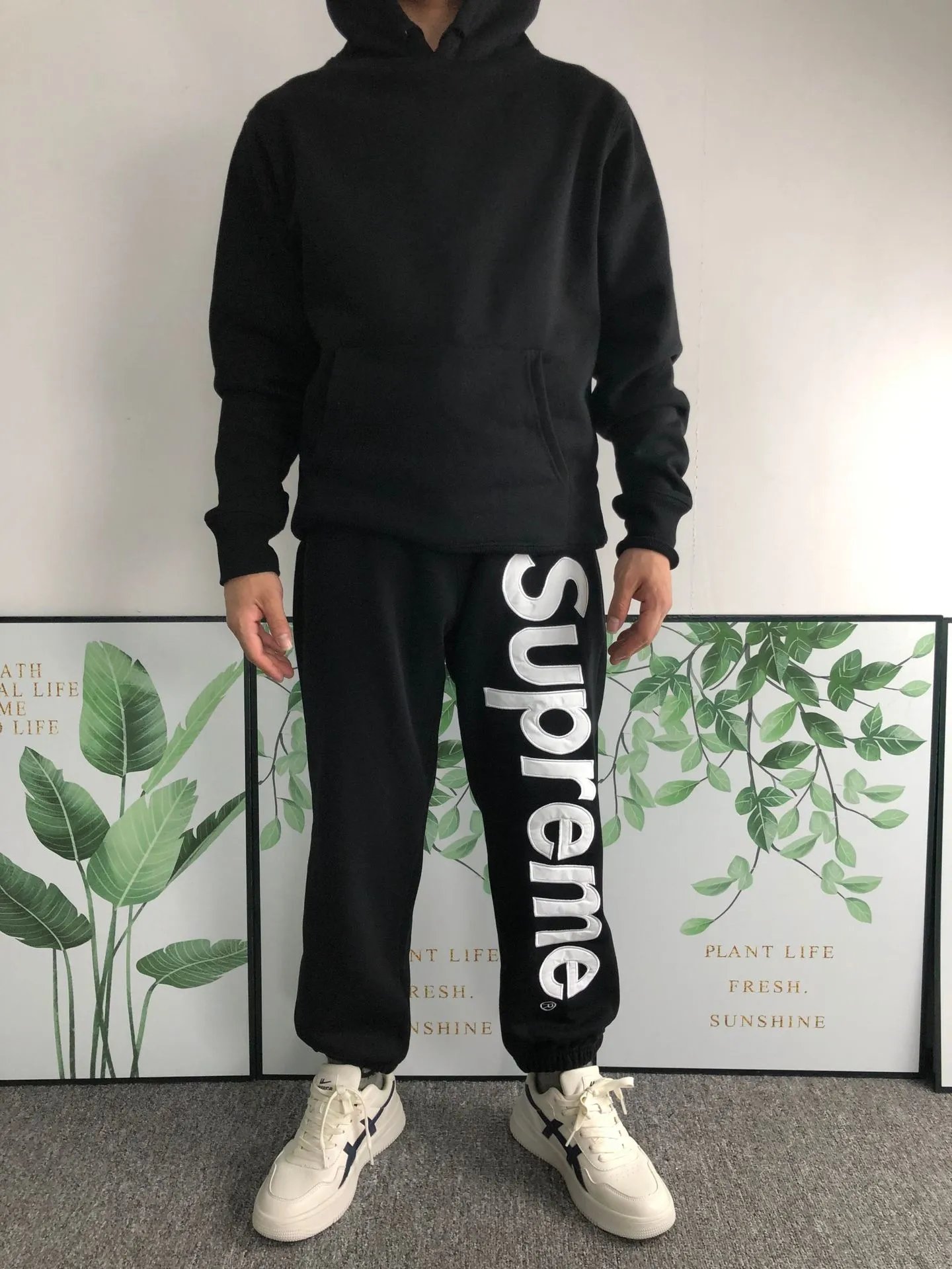 Supreme x Nike Arc Logo Sweatpants Gray - 10