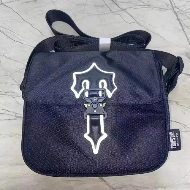 Trapstar Crossbody Bags Flap Bag with Irongate T Buckle product detail image 15