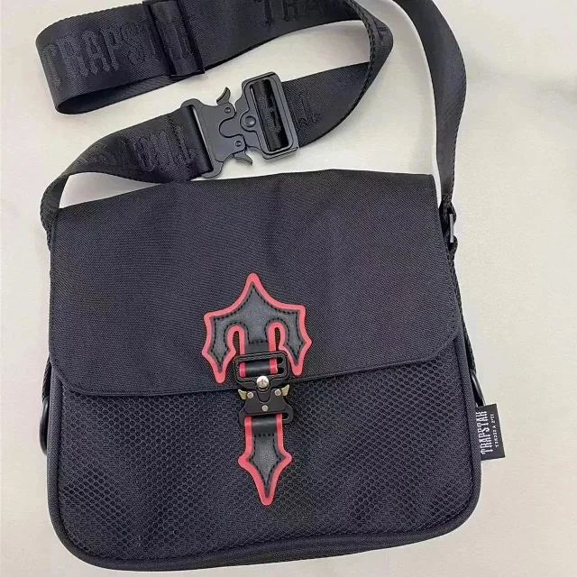 Trapstar Crossbody Bags Flap Bag with Irongate T Buckle product detail image 12