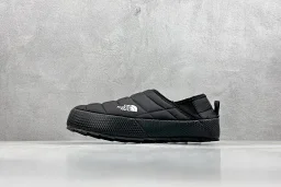thumbnail for [Winter must-have] one pair of cotton shoes on the north side, casual warm fluffy outdoor cotton shoes, one foot wearing slippers, TheRMobaLL design, shoe closing elastic joint, quick to put on and take off, comfortable and comfortable, so that you can switch anytime and anywhere freely!