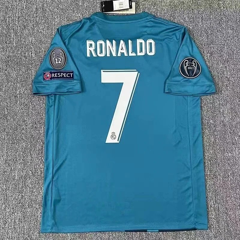 Real Madrid 16-17 [19+ styles] foto 3