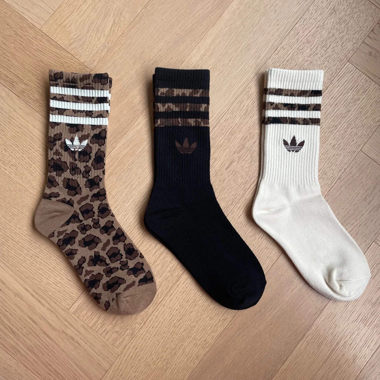 Adidas Calcetines [3+ estilos]