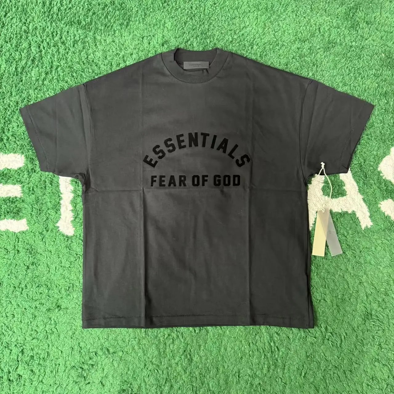 Essentials T-Shirt Short Sleeve — Dark blue and black colorway — USFans Spreadsheet photo