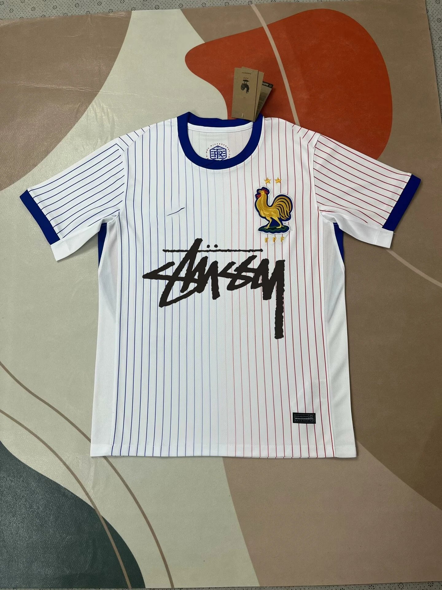 2425 France away with letters