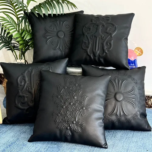 Almohada Chrome Hearts