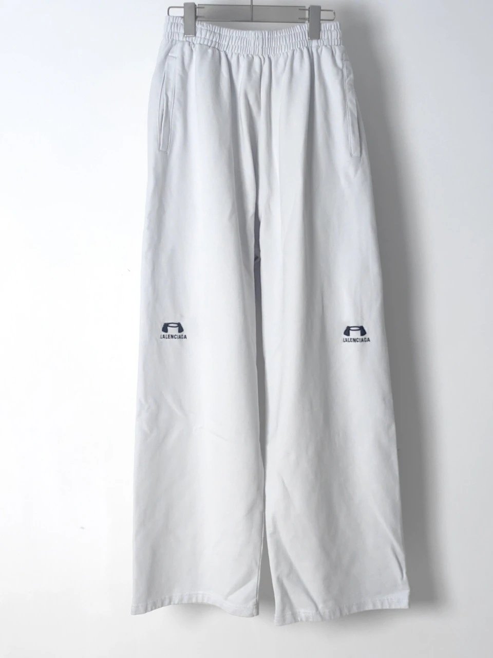 Balenciaga x Under Armour Hoodie (White) — trousers colorway — USFans Spreadsheet photo