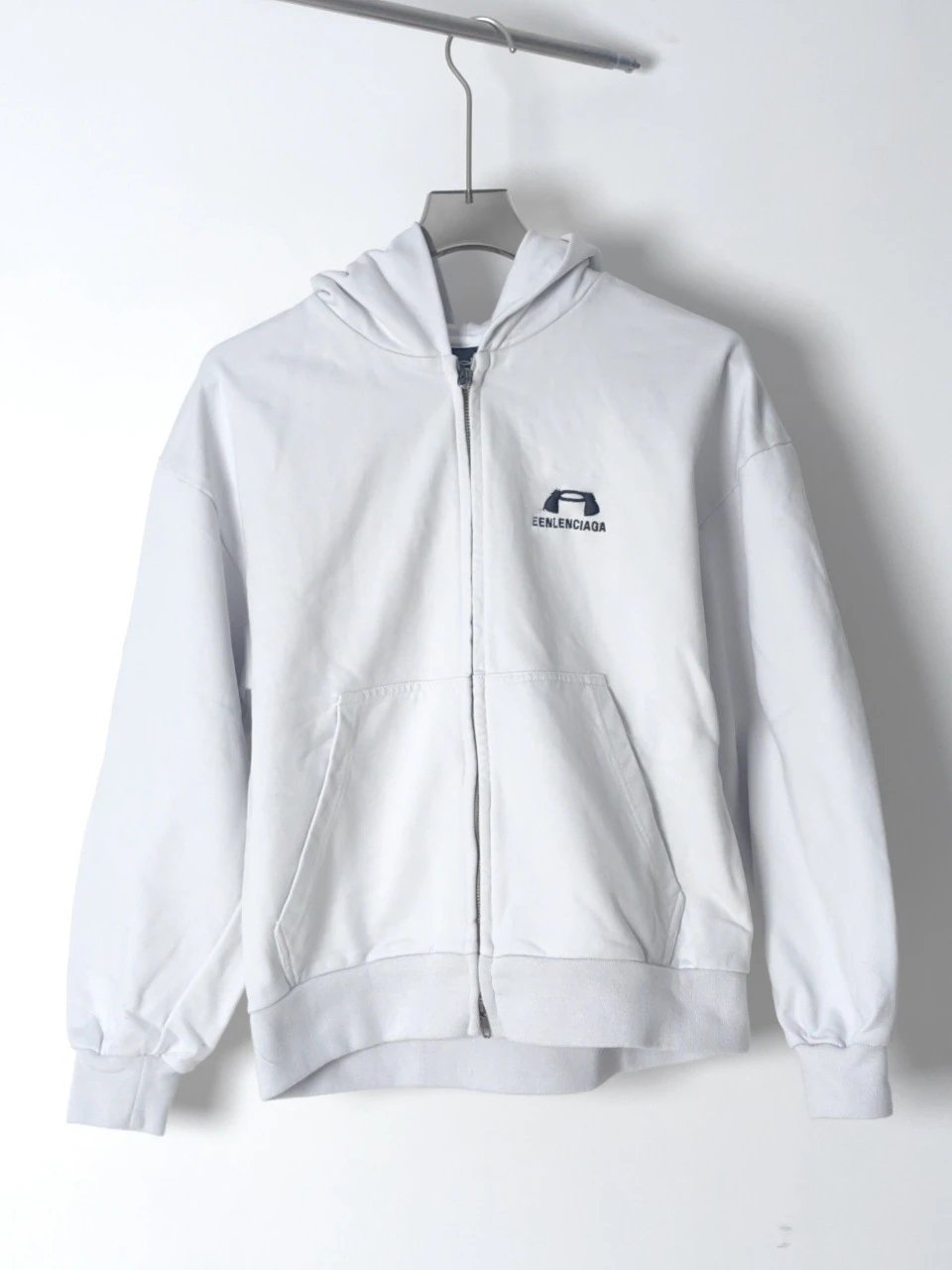 Balenciaga x Under Armour Hoodie (White) — jacket colorway — USFans Spreadsheet photo