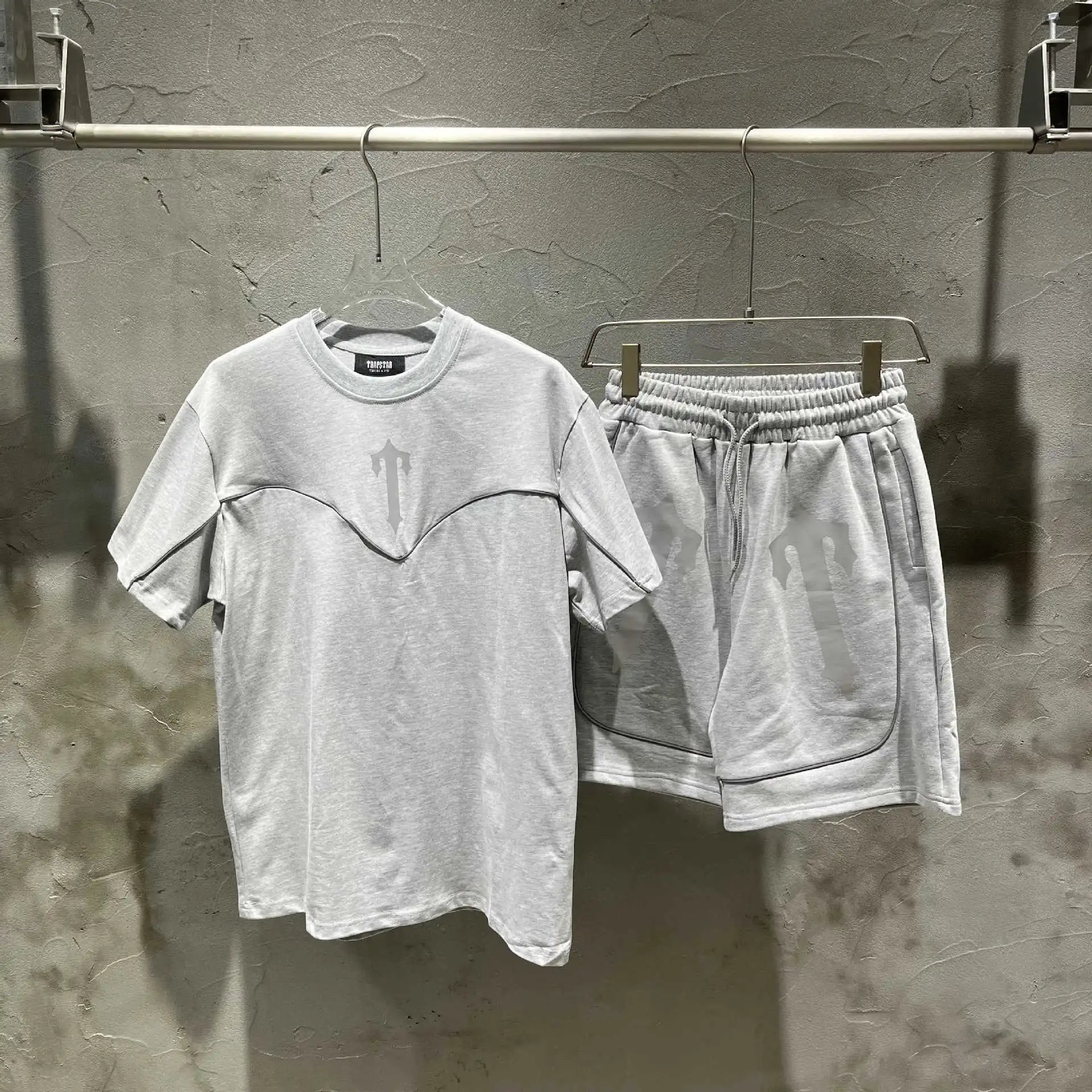 syna world Tees — Grey suit colorway — USFans Spreadsheet photo